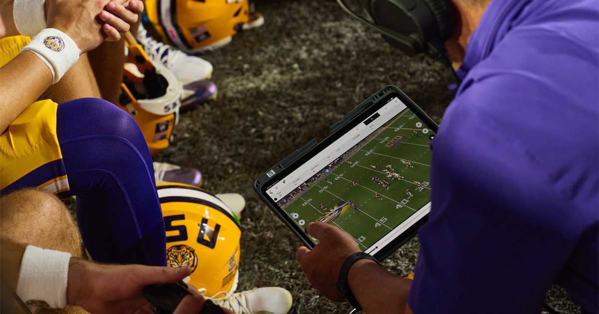 Levando o jogo adiante: o iPad se junta ao futebol universitário
